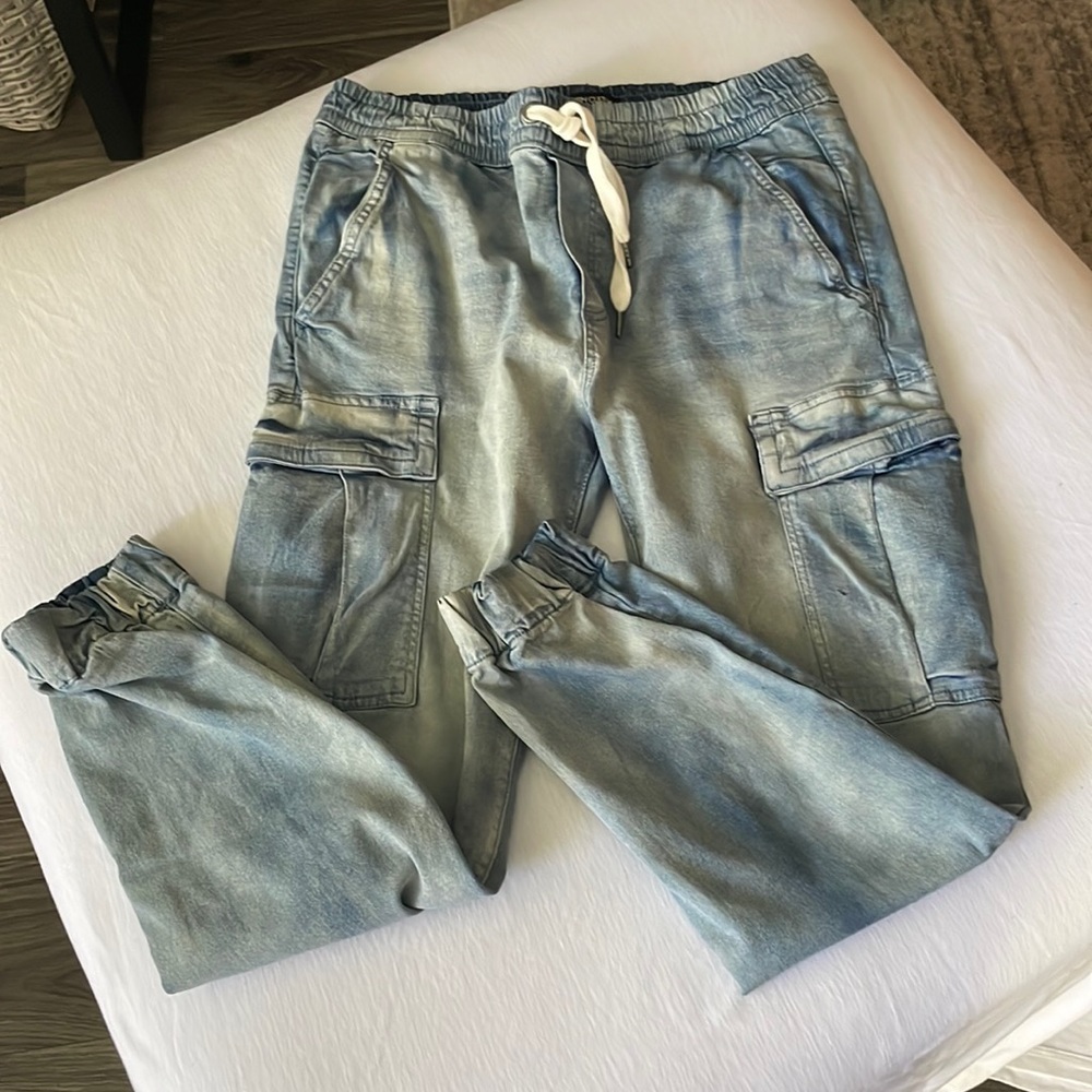 Mens jean joggers, never worn, brand: modern culture